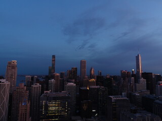 Obraz premium Aerial Photo of Chicago at Dusk