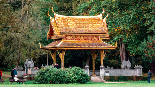 Thai-Sala in Germany Hesse Bad Homburg grattitude Thailand golden parts