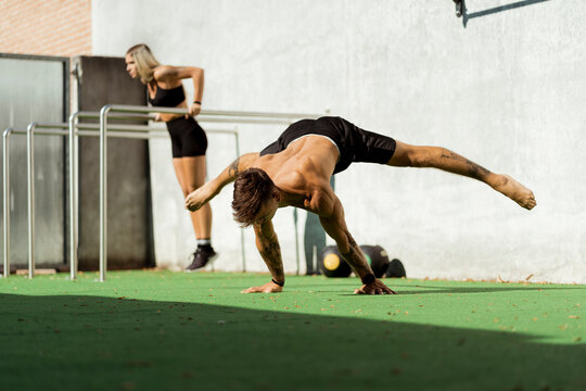 Calisthenics workout in an open Gym
