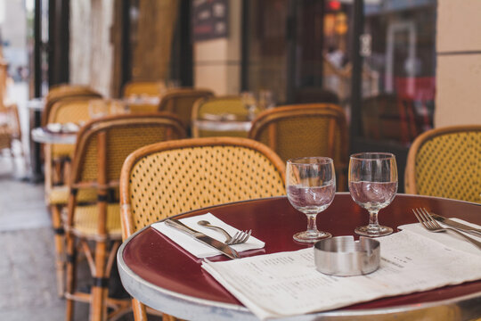 bistro restaurant in Paris, France
