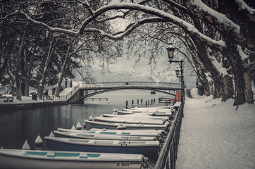 Annecy, le pont des amours en hiver