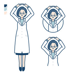 白衣を着た女性医師が腕でまるを作っているイラスト
