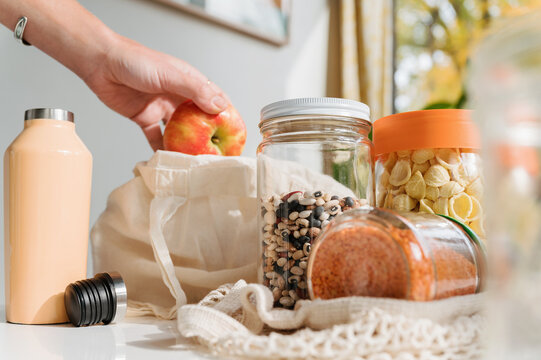 Unpacking Sustainably Packed Groceries