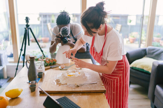 Influencers Cooking online 