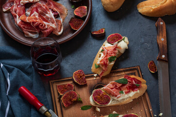 spanish appetizers with wine