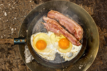 キャンプで焚き火料理　Simple cooking at the campsite 
