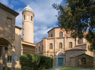 Fototapeta na wymiar Ravenna. Entrance to Basilica di San Vitale with the cylindrical' bell tower