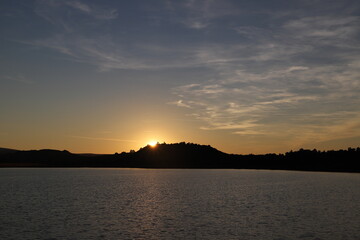Lac du Pêcher Cantal coucher de soleil