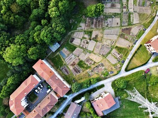 Imagen aerea de huertas en el pueblo de Lezo en el Pais Vasco 