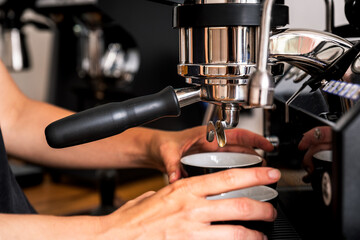 Coffee extraction from professional coffee maker