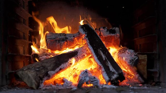 Romantice Fireplace with Burning Logs Flames and Cracking Fire Sound Noise Warming up Cozy Home