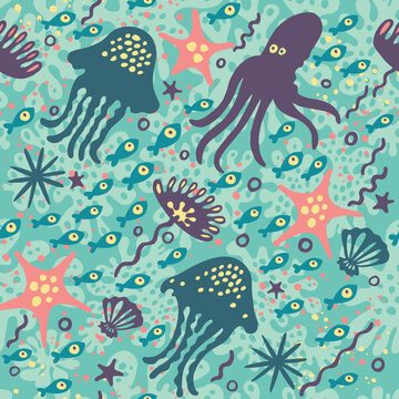 Cute seamless pattern with underwater live: octopus, starfish, squid, jellyfish. Vector tropical background.
