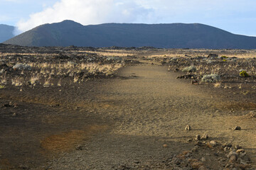 Sur le rempart du Piton de la Fournaise, île de la réunion. Océan Indien