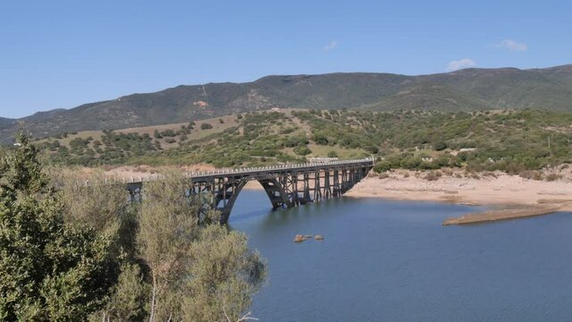 Incantevole Lago coghinas in Sardegna