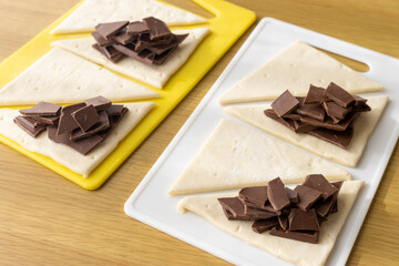 チョコレートパイを手作りするイメージ。バレンタインデーイメージ