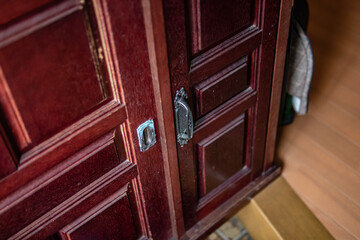 下駄箱の取手、金具