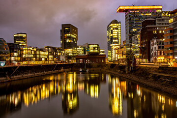Obraz premium Rhine port in the blue hour
