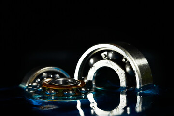 Ball bearing. Lubricating oil.