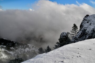 Mont Caume sous la neige à Toulon  La rade blanche