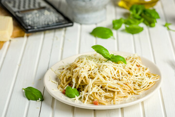 pasta with pepper, bacon and cheese