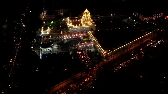A hyperlapse shot of Gurdwara Sri Bangla Sahib at New Delhi,India
