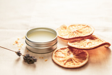 リップクリーム　リップバーム　保湿クリーム