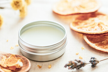 リップクリーム　リップバーム　保湿クリーム