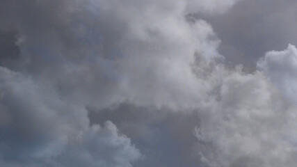 Fototapeta na wymiar cloudy sky's above 