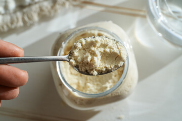 Preparation of a healthy protein drink using whey protein powder