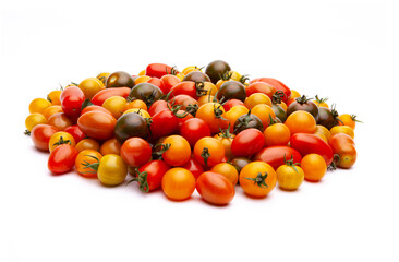 Bunte Cocktail-Tomaten isoliert auf weissem Hintergtund