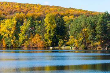 Fototapeta na wymiar Fall season in the mountains