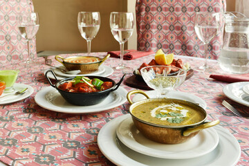 Indian gastronomy or Hindu gastronomy is very varied; It arises as a result of the diversity of cultures that have enriched it throughout the colonizations that occurred over several centuries