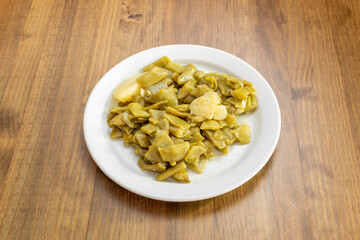 Green beans are known by many names: only in Spain, depending on the area, are they called green beans, kidney beans, pods, green caparrones