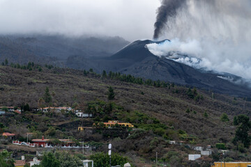 Suburban areas of La Palma endangered by active volcano in December 2021