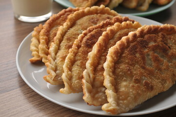 fried chicken nuggets on plate