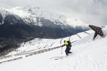 Fototapeta na wymiar women Spring telemark skiing in austria