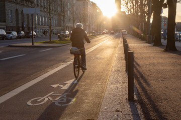 backlight_cyclist