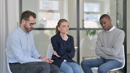 Obraz premium Young Business People Feeling Sad at work