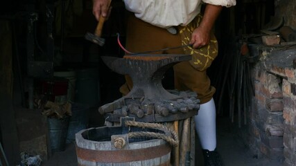 1700s Blacksmith making S hook