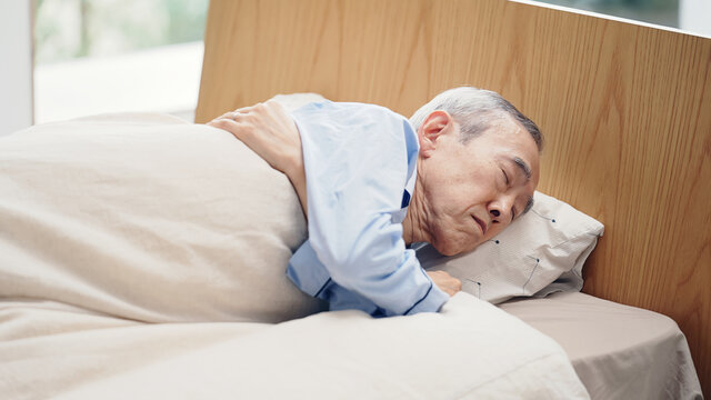 寝たきり の画像 14 133 件の Stock 写真 ベクターおよびビデオ Adobe Stock