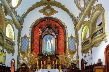 Fototapeta na wymiar Altar in the 'Nossa Senhora do Rosario de Fatima' Catholic Colonial Church in Sao Paulo, Brazil
