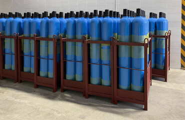 Filling of cylinders with medical gaseous oxygen to provide hospitals with oxygen	