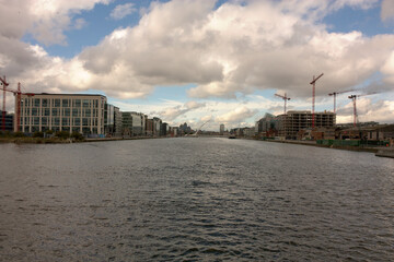 Obraz premium View from the bridge in Dublin, panorama