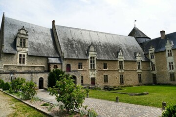 Fototapeta na wymiar Le corps de logis du vieux château de Laval