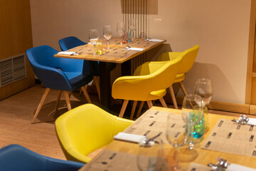 MESAS RESTAURANTE MODERNO