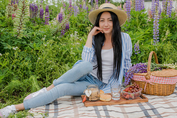 girl in the hat in lupins field