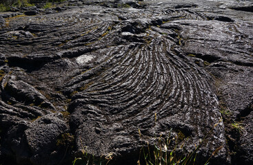 Gros plan sur la lave du le Piton de la Fournaise sur l'île de la Réunion
