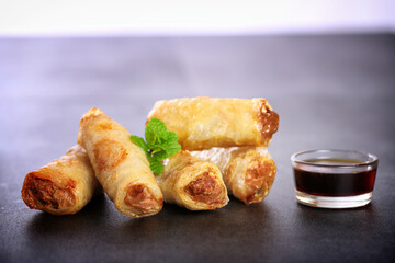 nems, cuisine asiatique	
