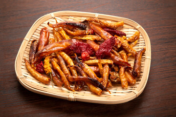 乾燥させた色々な唐辛子