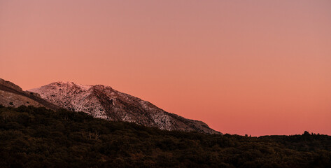 Fototapeta na wymiar Pico Torrecilla nevado Parque Nacional Sierra de las Nieves 